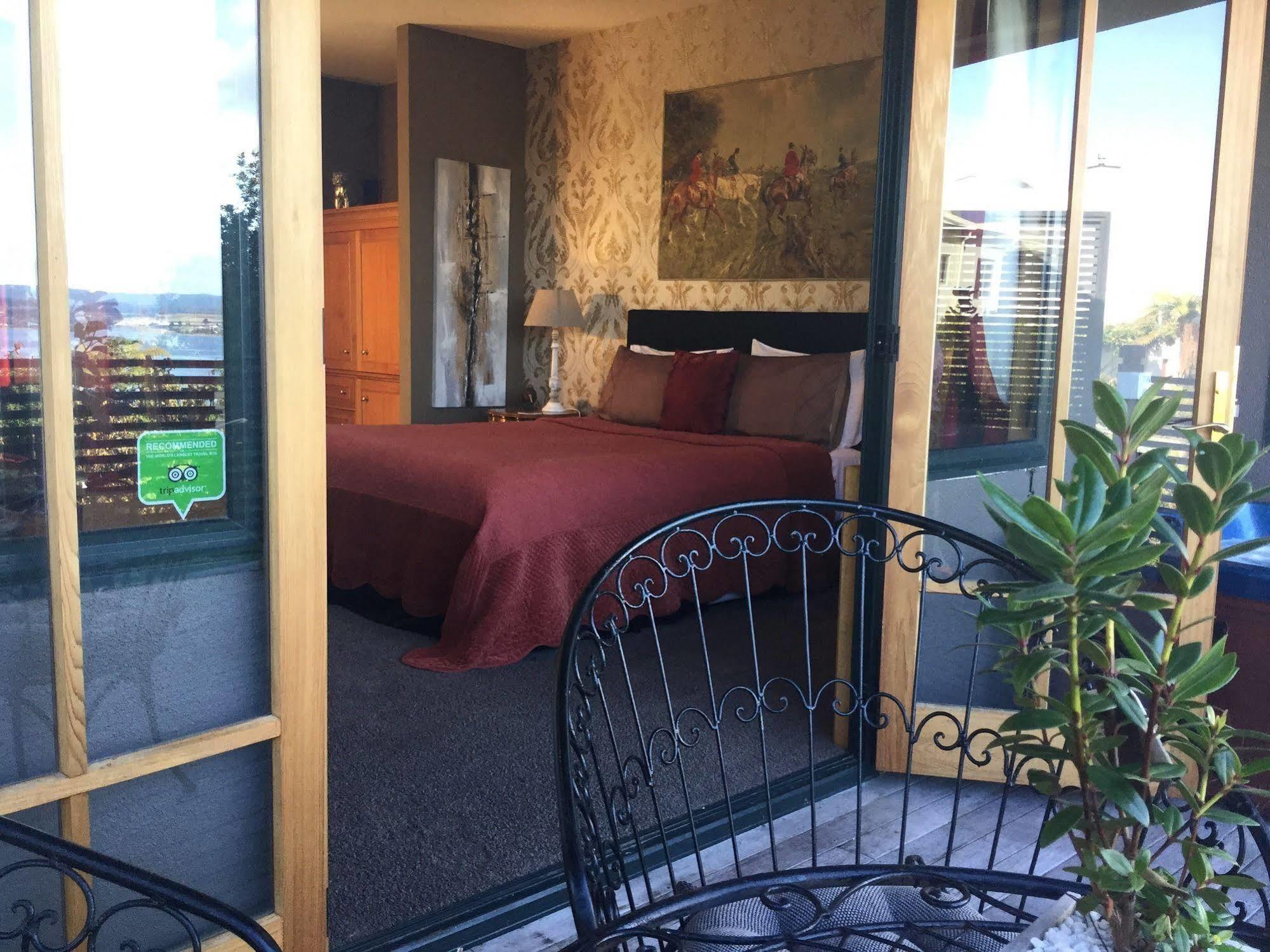 The Flying Trout Boutique Lodge Lago Lago Taupo Esterno foto