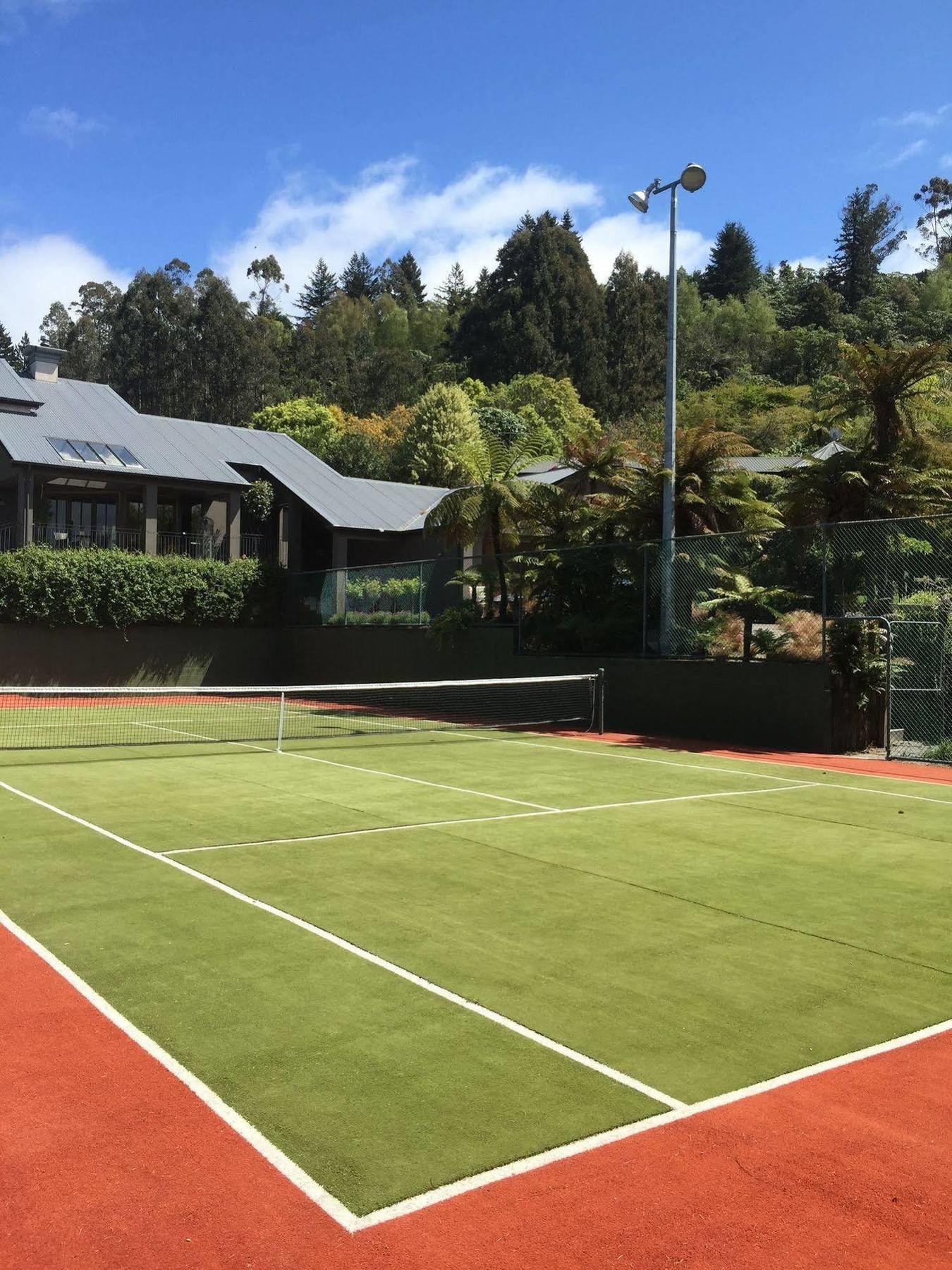 The Flying Trout Boutique Lodge Lago Lago Taupo Esterno foto