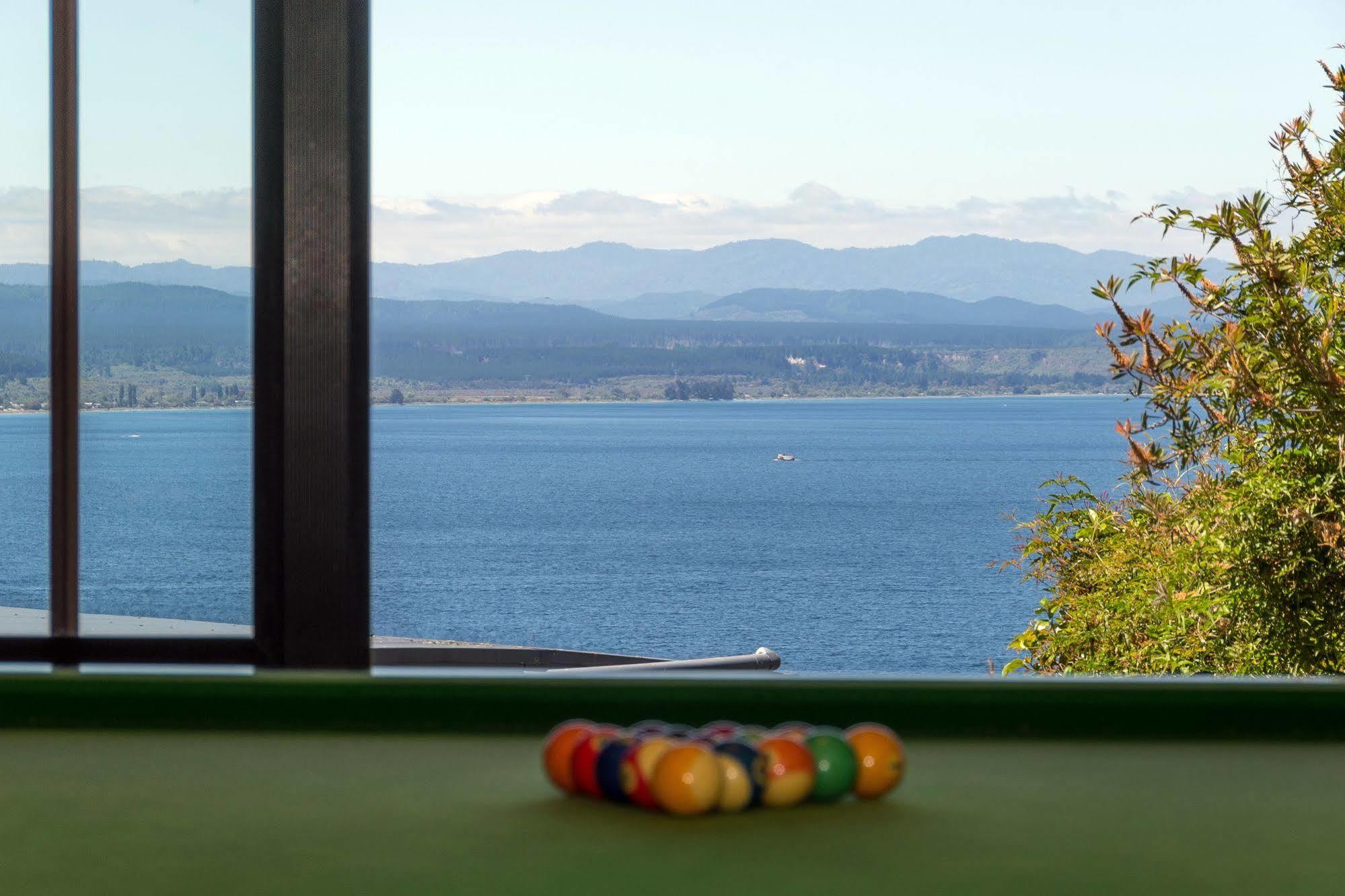 The Flying Trout Boutique Lodge Lago Lago Taupo Esterno foto